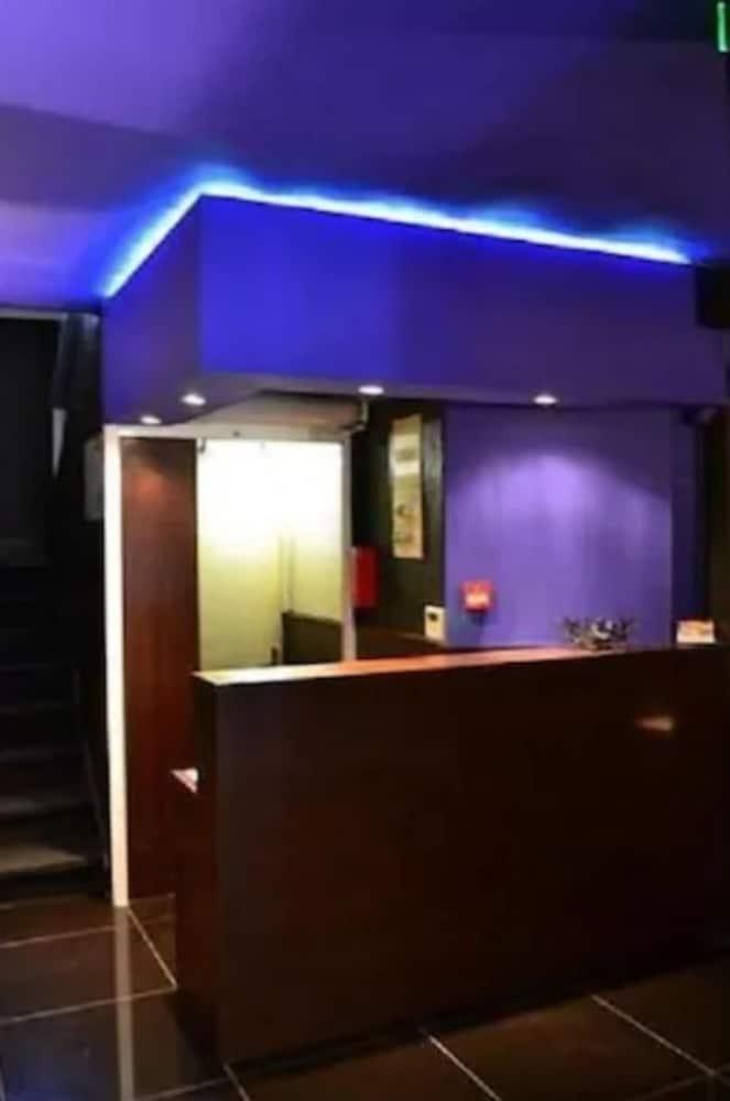 Hotel Schtak Cannes Interior photo